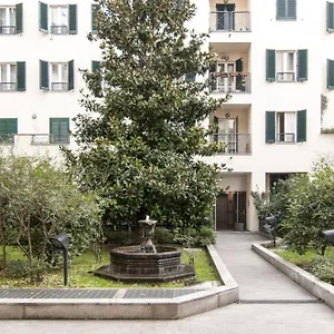  Hotel Royal Suites Italia