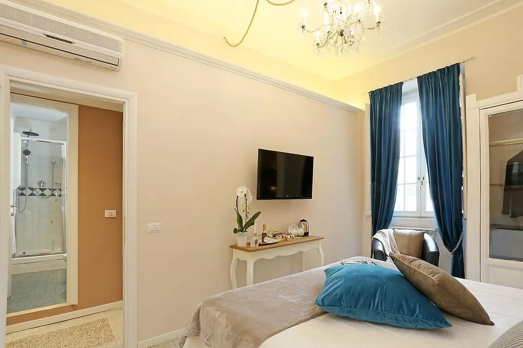 Liberty Rome Suites Guest house